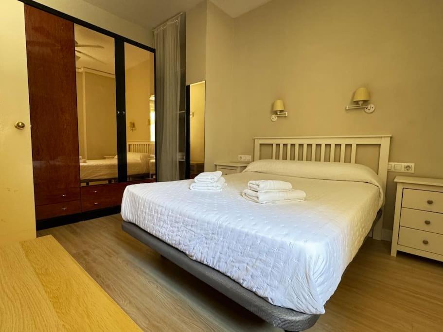 Apartamento En San Bernardo, El Barrio Torero Seville Luaran gambar